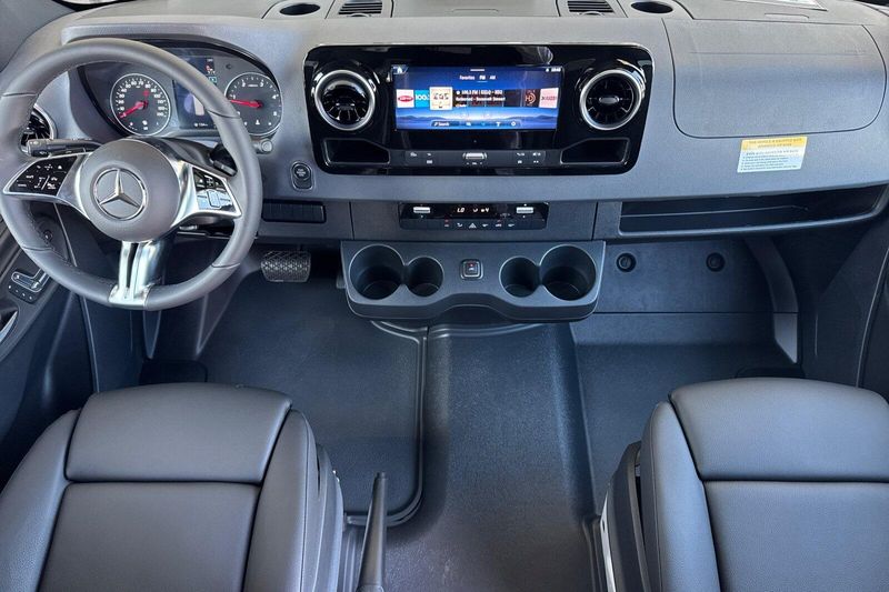 New 2026 Mercedes-Benz Sprinter 2500 Image 10