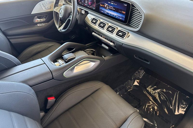 Used 2024 Mercedes-Benz GLE 580Image 18