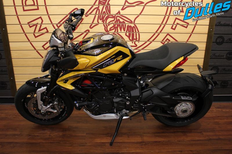 2023 MV Agusta Dragster RR SCS Image 5