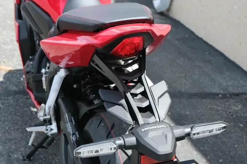 2024 Honda CBR650R ABS GRAND PRIX RED Image 16