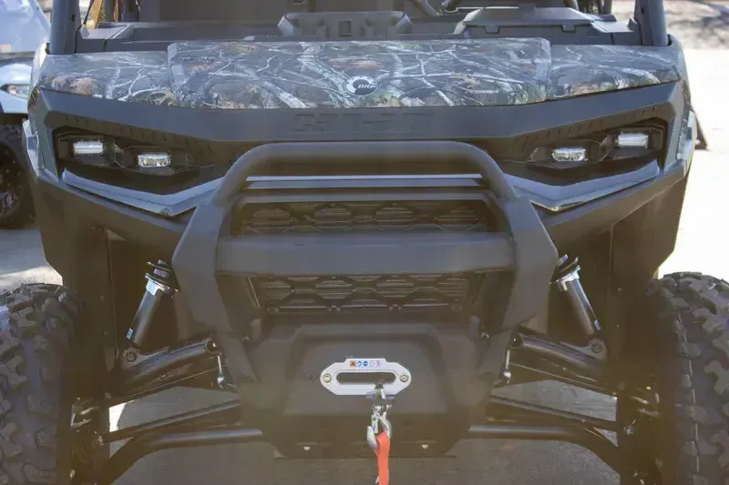 NEW 2026 CAN-AM DEFENDER MAX XT HD11 WITH 1025 INCH TOUCHSCREEN Image 6