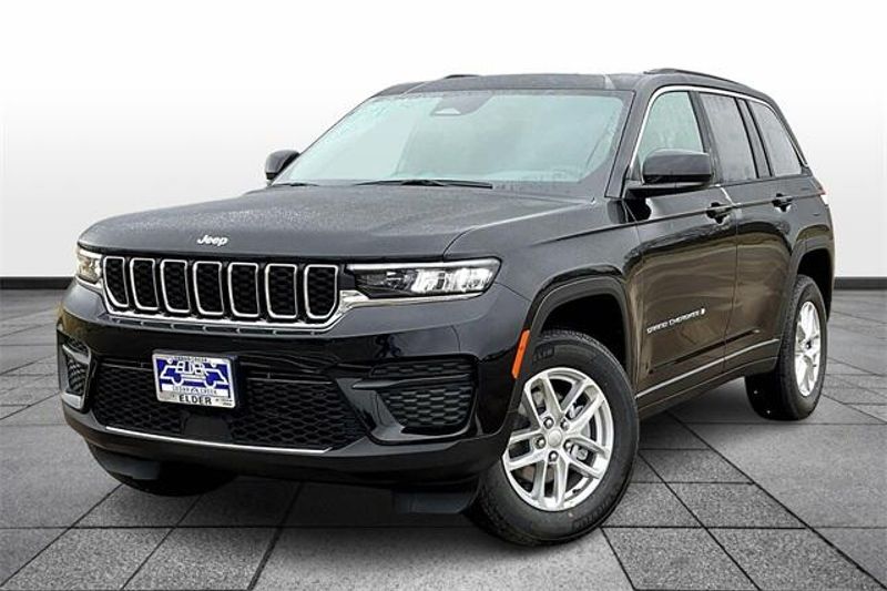 2025 Jeep Grand Cherokee Laredo X 4x2Image 2