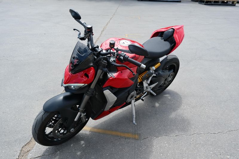 Used 2022 Ducati STREETFIGHTER V2 RED AND BLACK Image 8