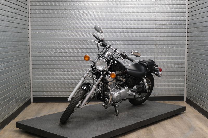 NEW 2025 YAMAHA V STAR 250 Image 4