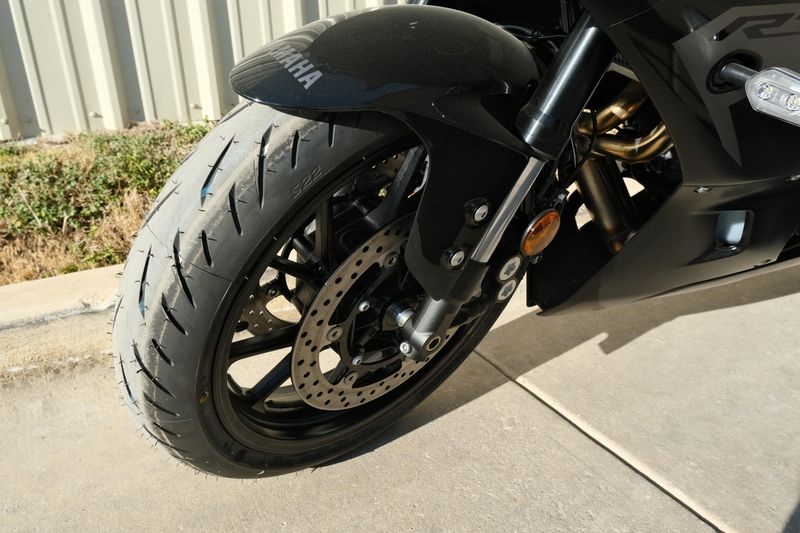 NEW 2025 YAMAHA YZFR7 Image 19