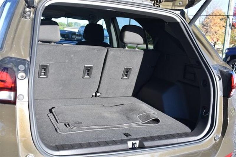 Used 2024 Chevrolet Equinox LTImage 17