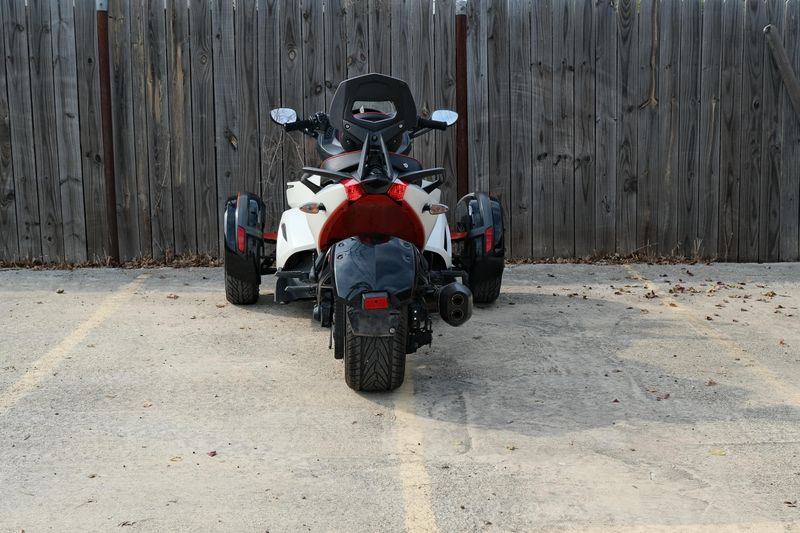 USED 2014 CAN-AM RD SPYDER RS S 991 Image 4