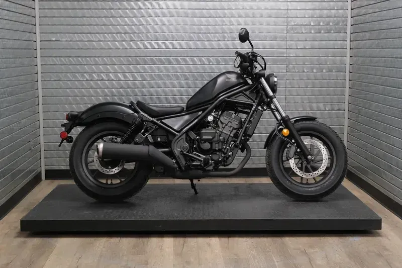NEW 2026 HONDA REBEL 300 ECLUTCH Image 2