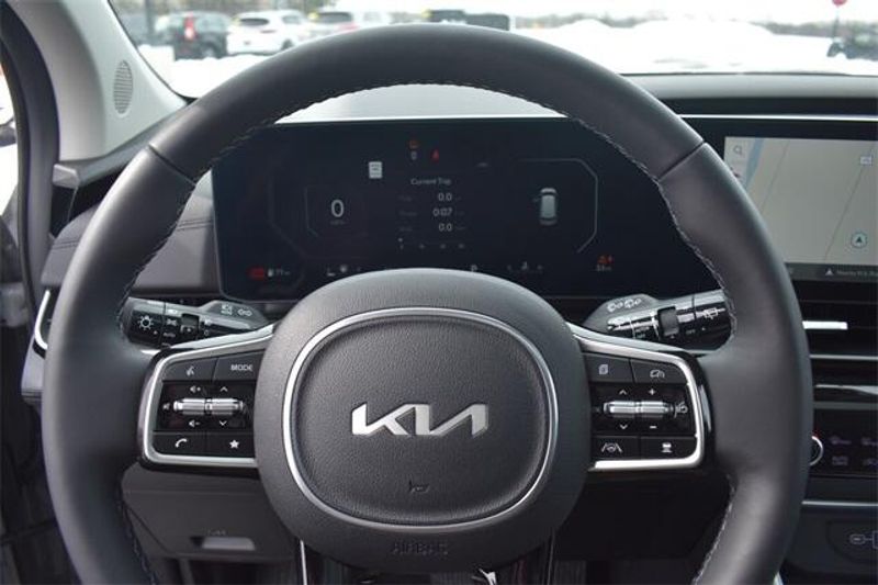 2025 Kia Carnival SX PrestigeImage 31