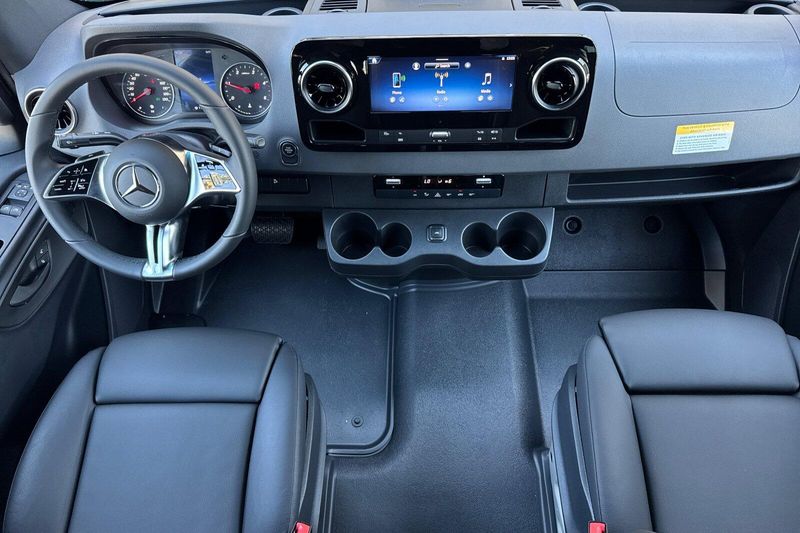 New 2026 Mercedes-Benz Sprinter 2500 Crew 144 WBImage 9