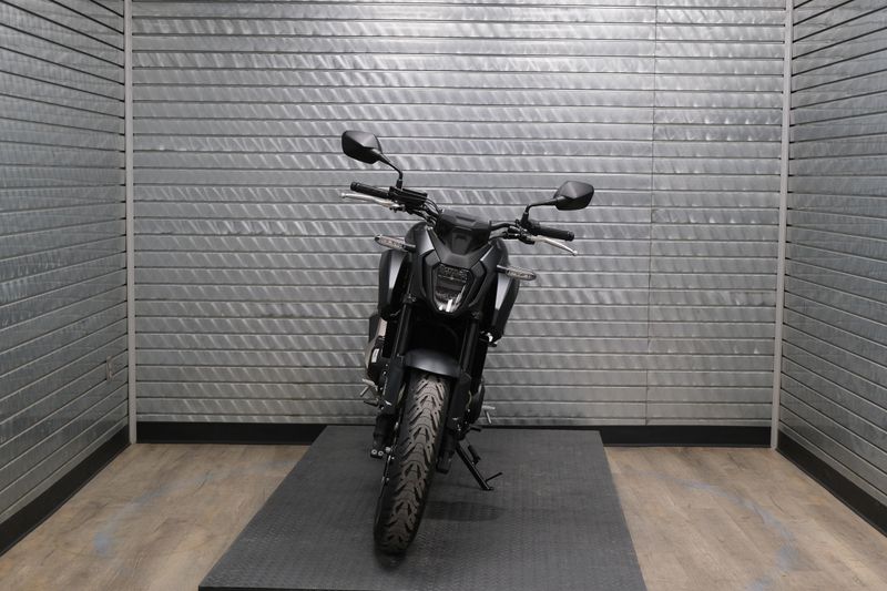 NEW 2025 HONDA CB500F Image 8