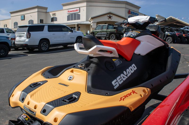 NEW 2026 SEADOO SPARK FOR 2 90HP CONVENIENCE PACKAGE WITH SOUND SYSTEM Image 6