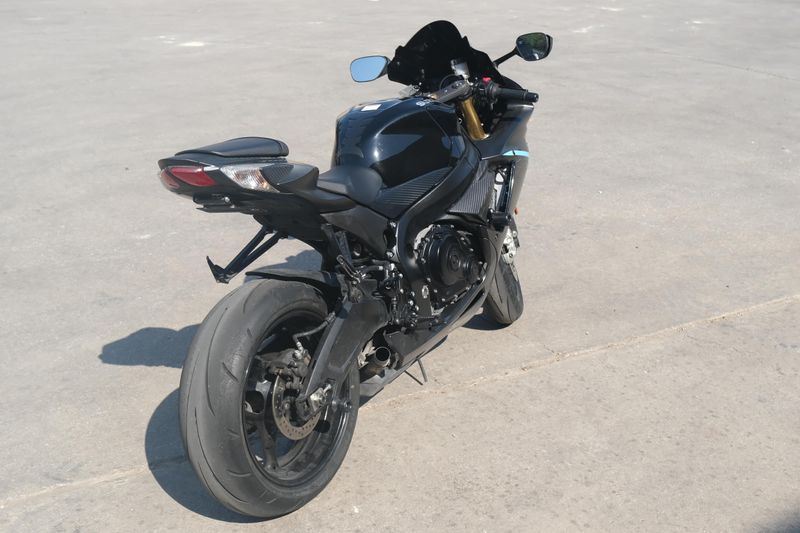 2024 Suzuki GSXR750 BLACK Image 3