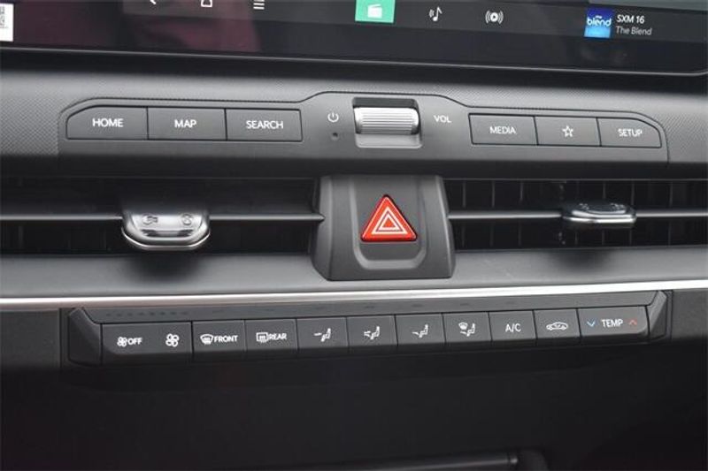 New 2025 Kia K4 LXSImage 25