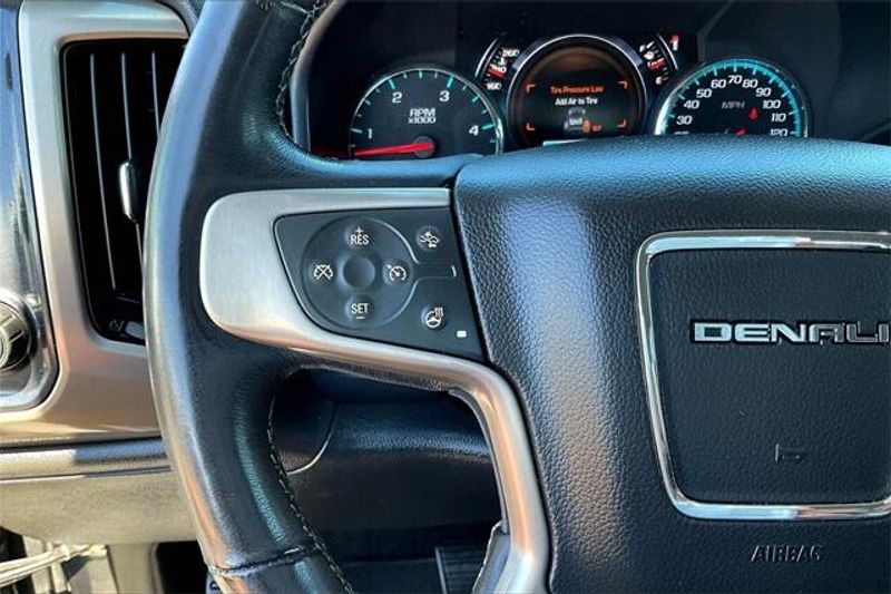 Used 2017 GMC Sierra 2500HD DenaliImage 18