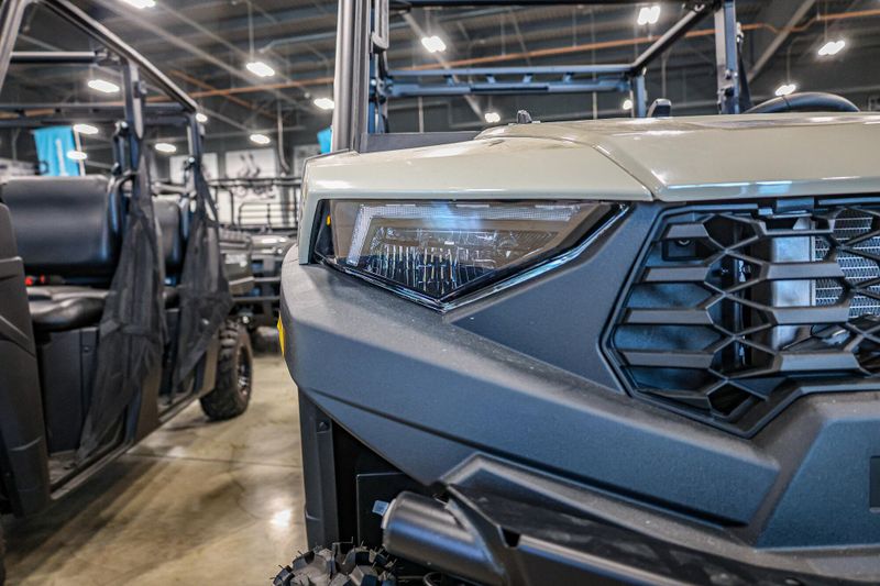 2025 Polaris RANGER CREW SP 570 PREMIUM  SAND DUNE Image 6
