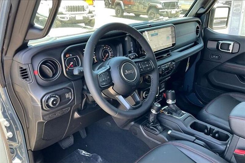 New 2025 Jeep Wrangler 4-door RubiconImage 6
