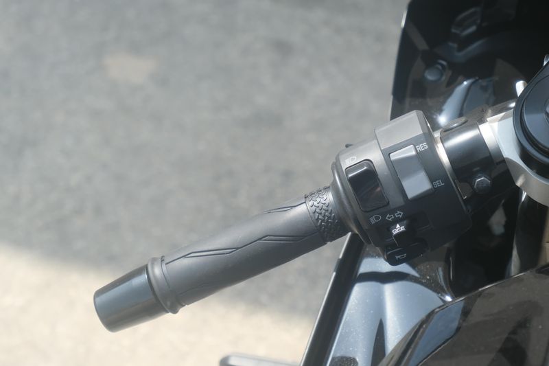 2024 Yamaha YZFR7 BLACK Image 14