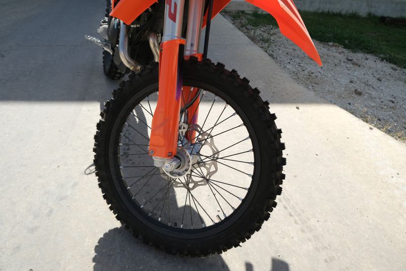 2024 KTM 500 XWF ORANGE Image 6