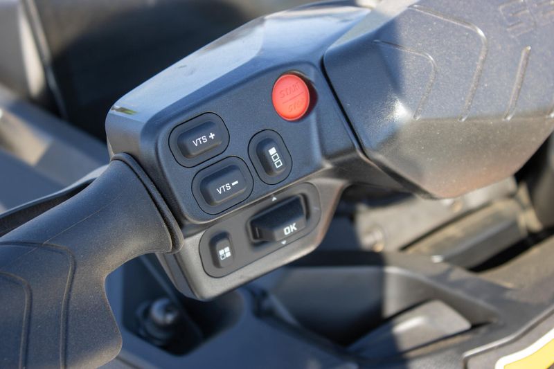 NEW 2026 SEADOO GTX LIMITED 325 WITH SOUND SYSTEM Image 15