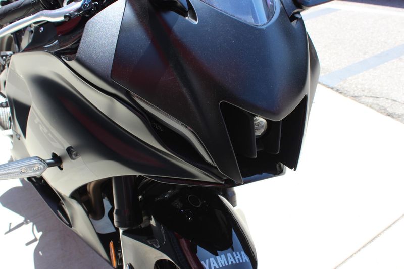 2025 Yamaha YZF R7 Image 7