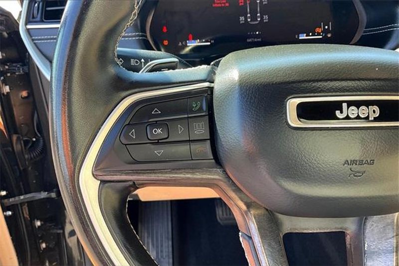 Used 2021 Jeep Grand Cherokee L LimitedImage 18
