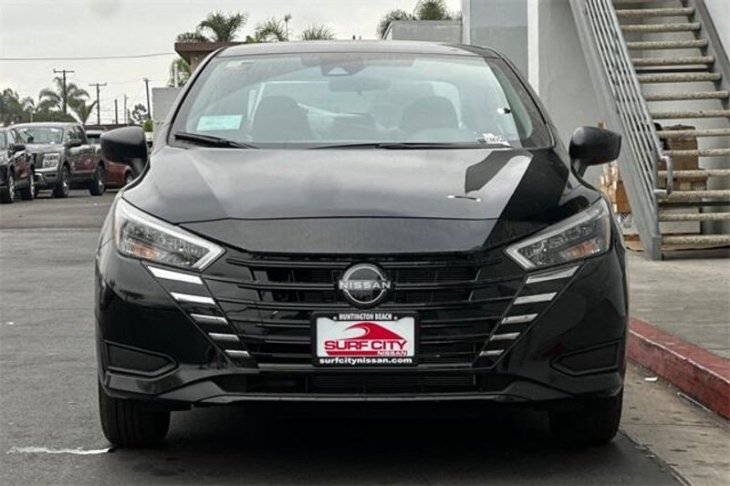 2025 Nissan Versa 1.6 SImage 6