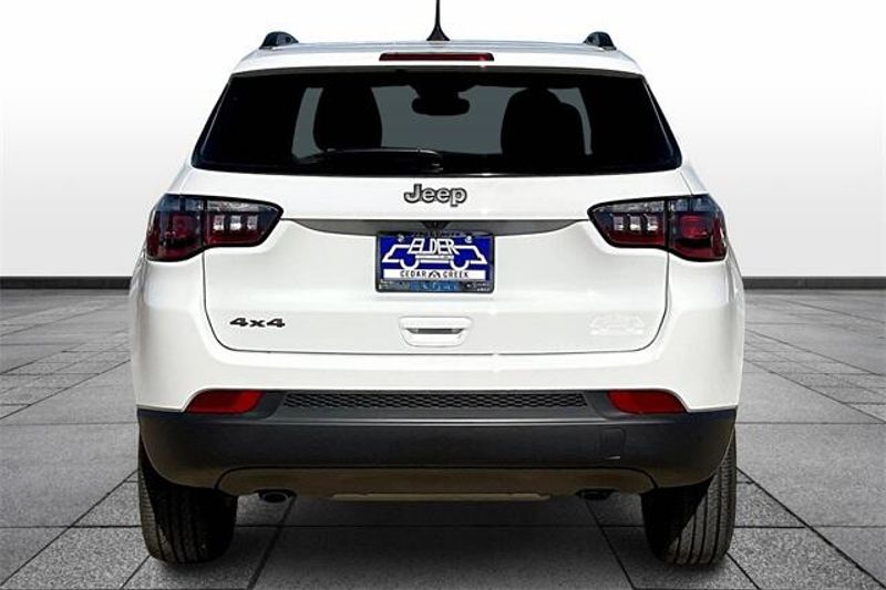 2025 Jeep Compass Latitude 4x4Image 4