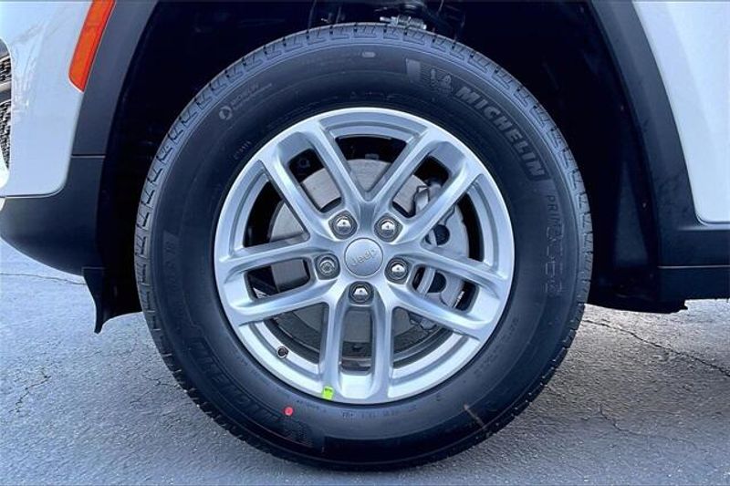 New 2025 Jeep Grand Cherokee Image 10