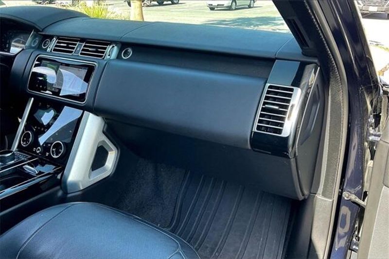 2021 Land Rover Range Rover WestminsterImage 15