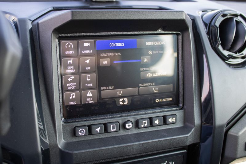 NEW 2026 POLARIS RANGER CREW XD 1500 MOUNTAINEER EDITION Image 38