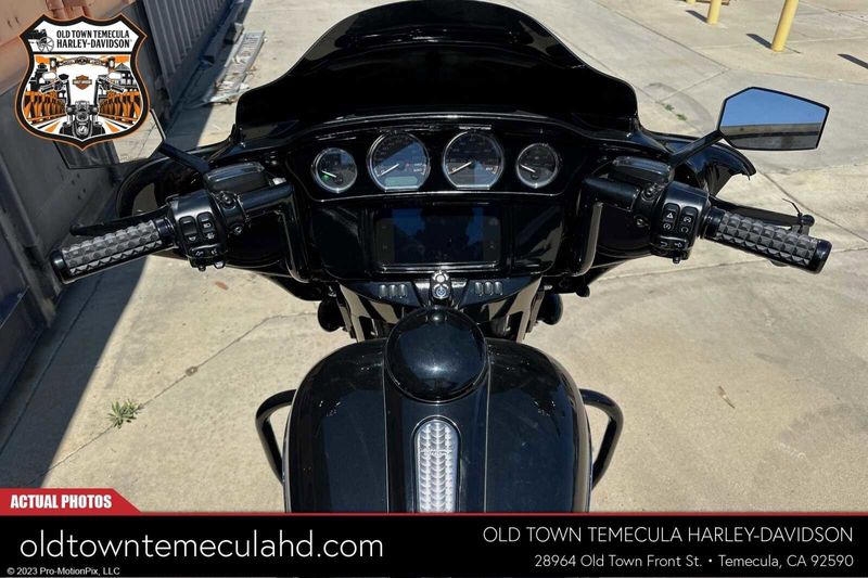 2019 Harley-Davidson Street Glide in a Black exterior color. BMW Motorcycles of Temecula – Southern California (951) 506-6903 bmwmotorcyclesoftemecula.com 