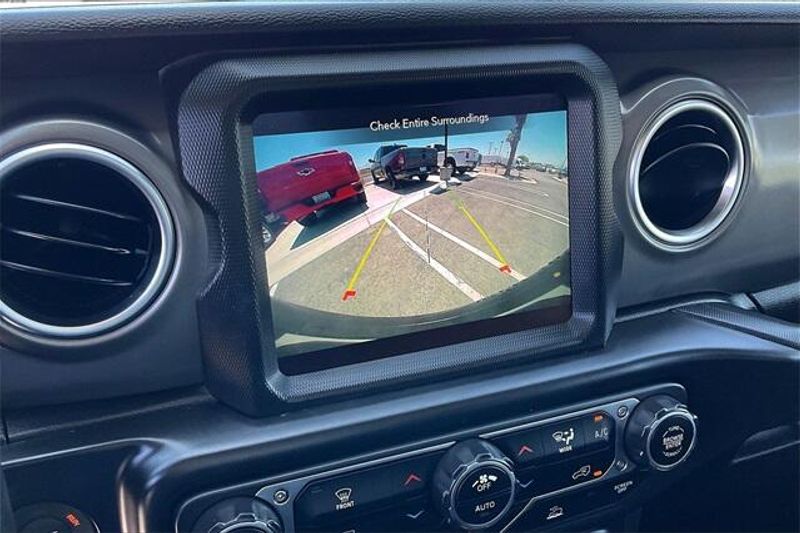 Used 2022 Jeep Wrangler 4xE Unlimited Rubicon 4xeImage 21