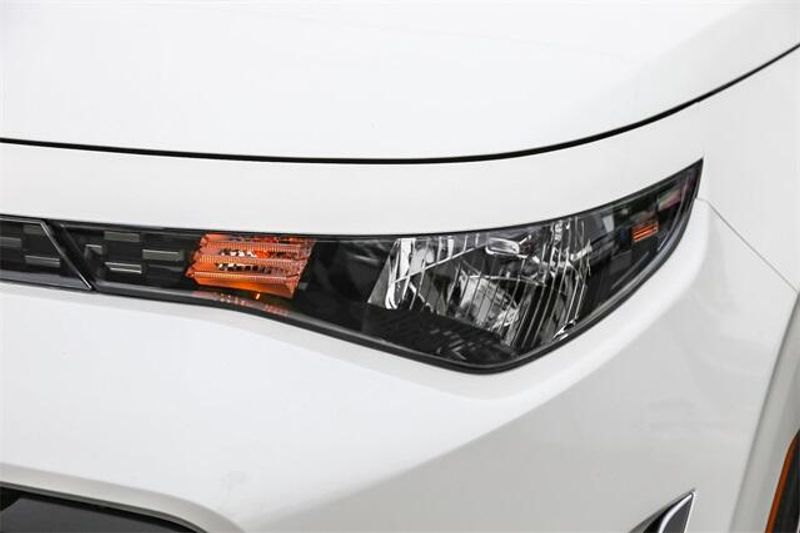 2025 Kia Soul LXImage 13