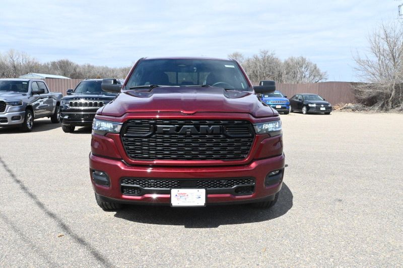 2025 RAM 1500 TradesmanImage 3
