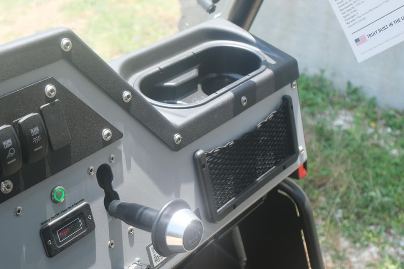 2025 LANDMASTER AMP CREW CAB RANCH EDITION GREY Image 20