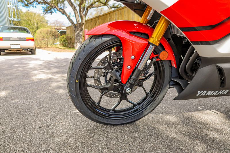 NEW 2026 YAMAHA YZFR3 ABS 70TH ANNIVERSARY EDITION Image 21