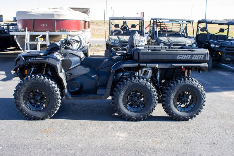 NEW 2026 CAN-AM OUTLANDER MAX 6X6 BACKCOUNTRY 1000R Image 3