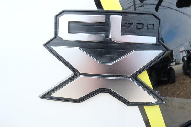 2023 CFMOTO CLX 700 Sport Image 3