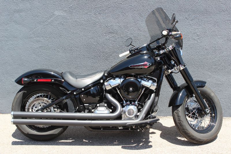 2021 Harley-Davidson SOFTAIL SLIMImage 1
