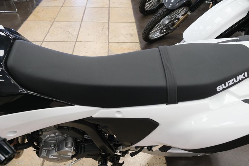 NEW 2025 SUZUKI DRZ400SM Image 14