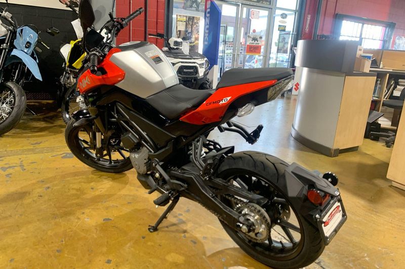 New 2025 CFMOTO 300NK Image 14