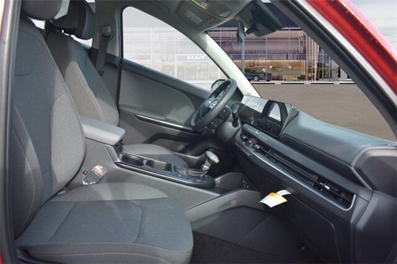 2025 Kia K4 LXSImage 12