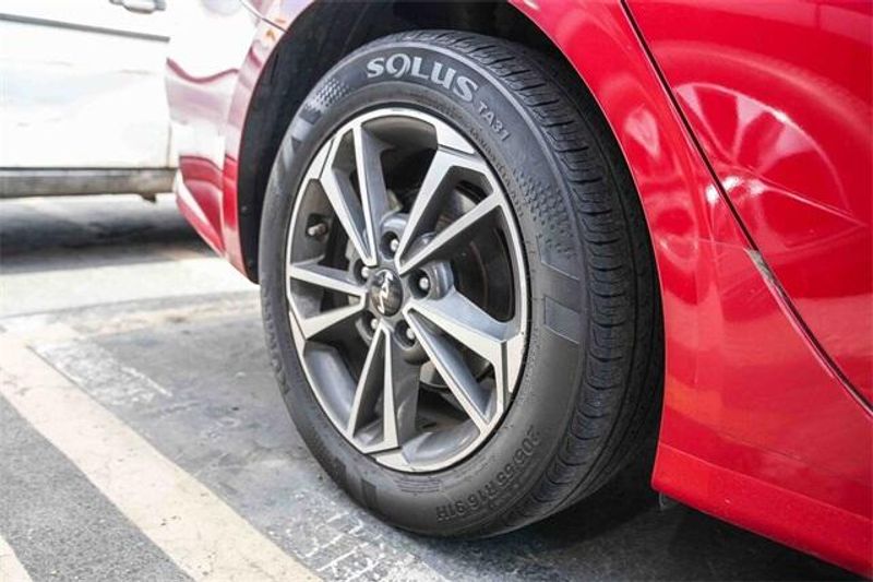 Used 2023 Kia Forte LXSImage 12