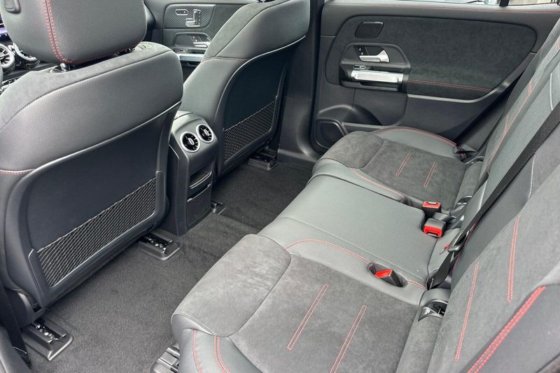 2024 Mercedes-Benz EQB 300Image 13