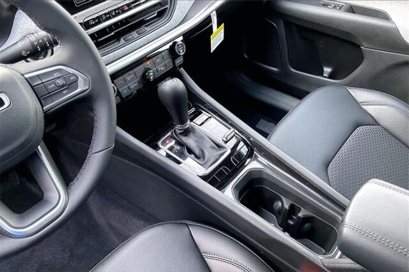 New 2026 Jeep Compass Latitude 4x4Image 7