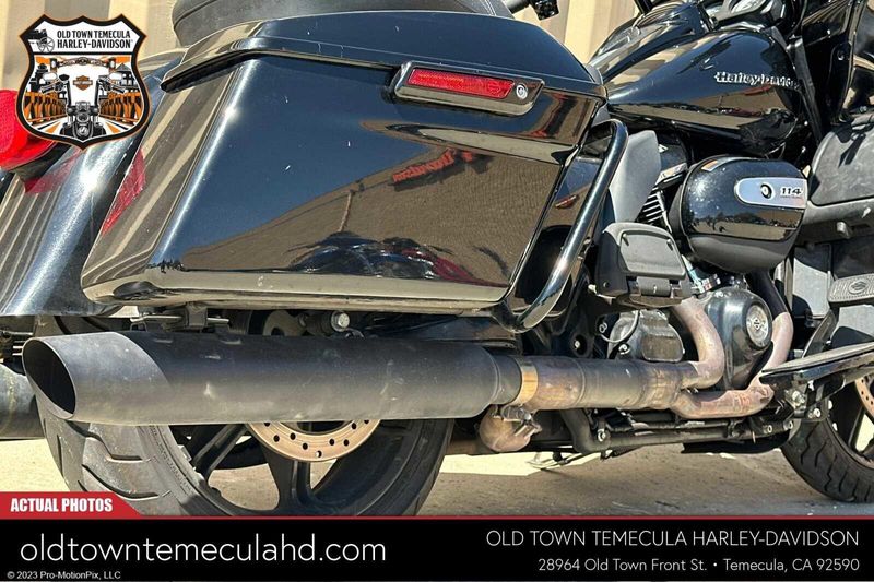 2022 Harley-Davidson Road Glide in a Black exterior color. BMW Motorcycles of Temecula – Southern California (951) 506-6903 bmwmotorcyclesoftemecula.com 