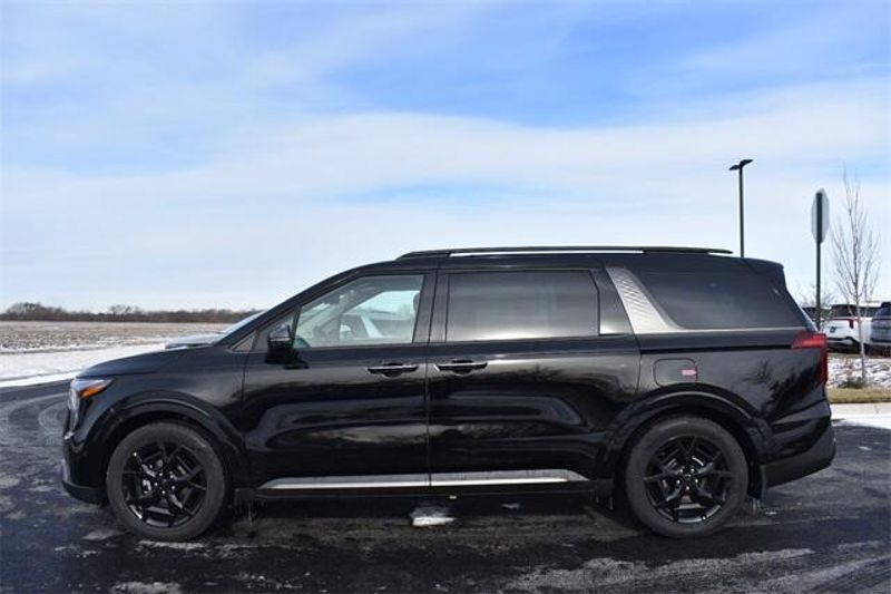 2025 Kia Carnival SX PrestigeImage 6