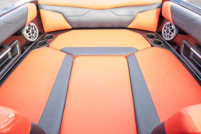 2023 AXIS A24Image 16