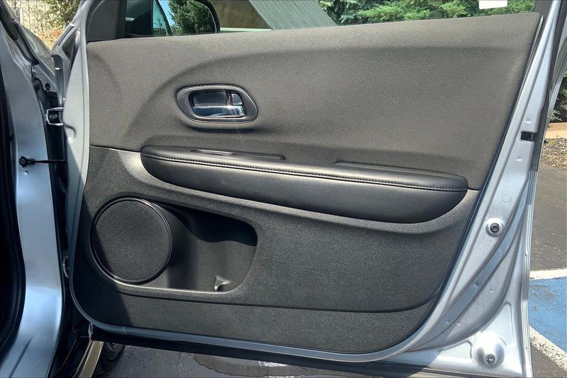 2019 Honda HR-V Sport photo 23